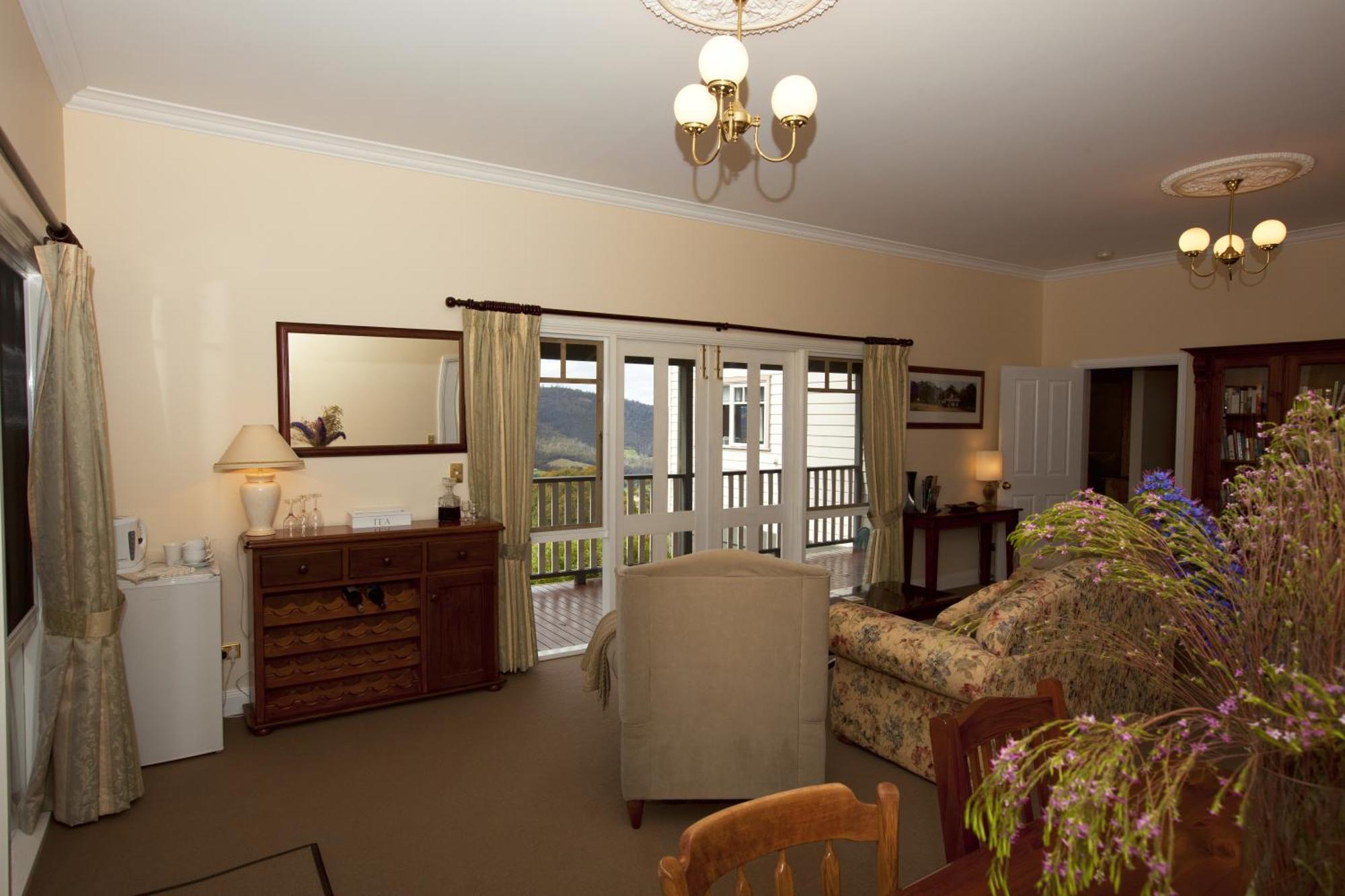 House On The Hill Bed And Breakfast Huonville Room photo